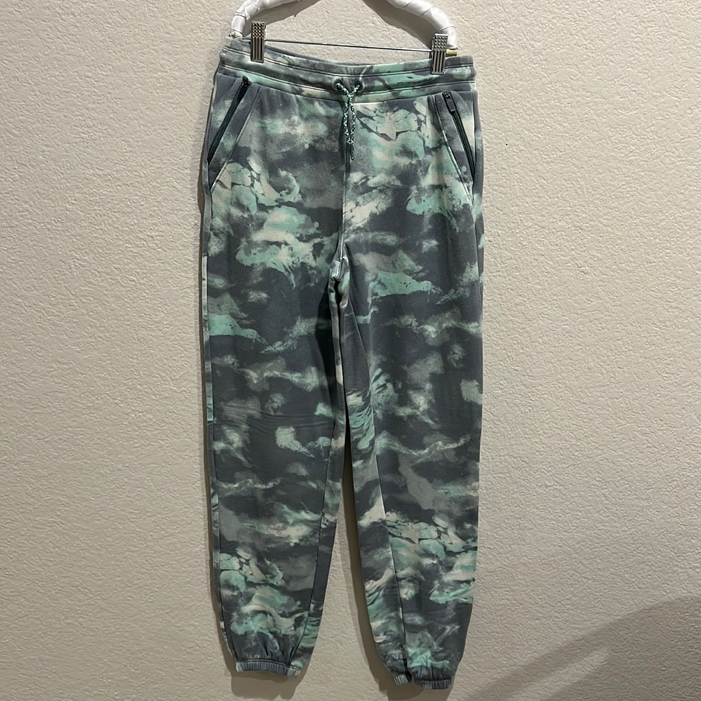 Barely worn, Athleta, joggers, green, girls L12